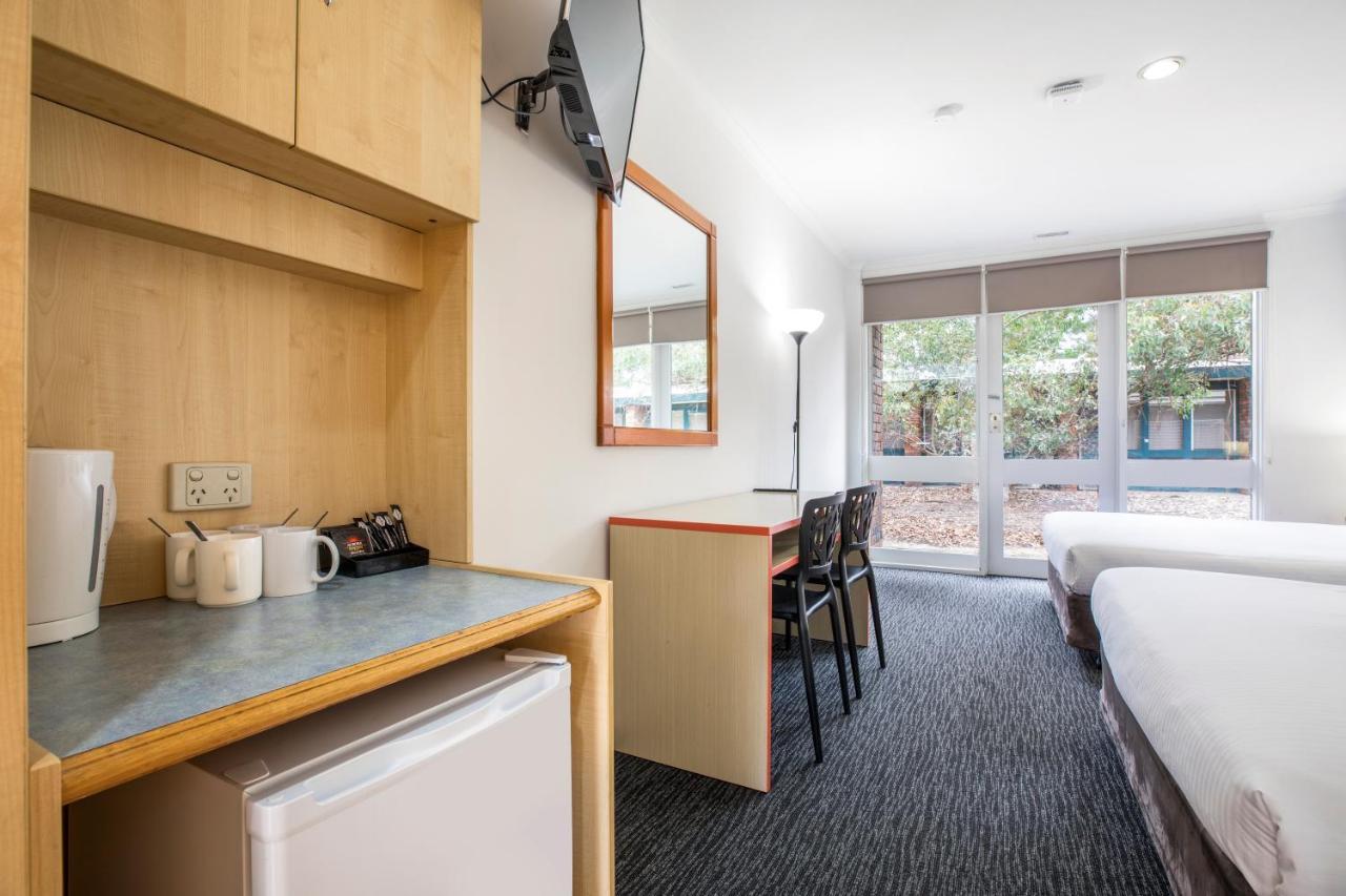 Burvale Hotel Nunawading Extérieur photo