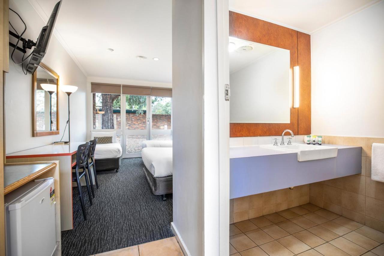 Burvale Hotel Nunawading Extérieur photo