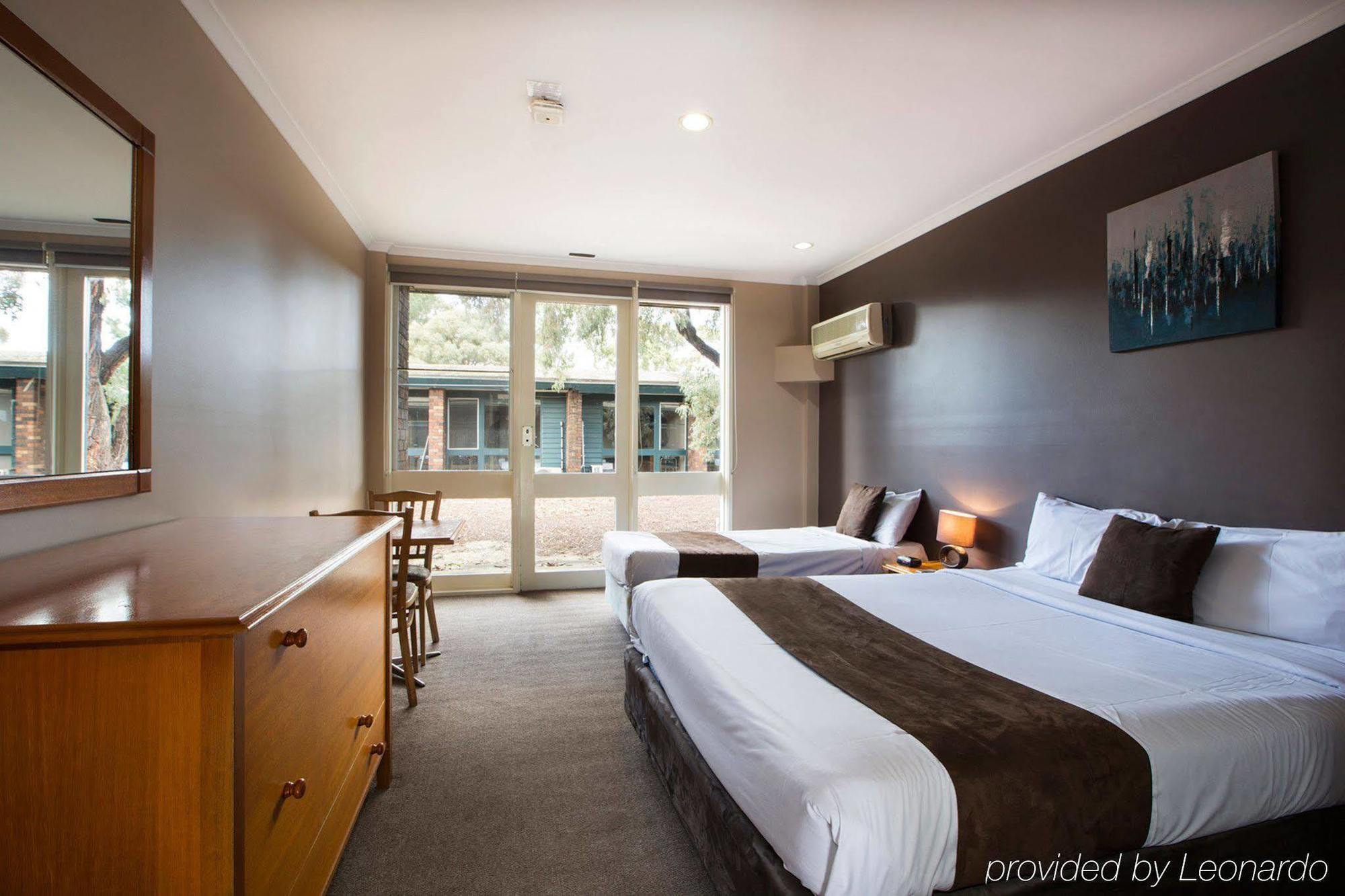 Burvale Hotel Nunawading Extérieur photo
